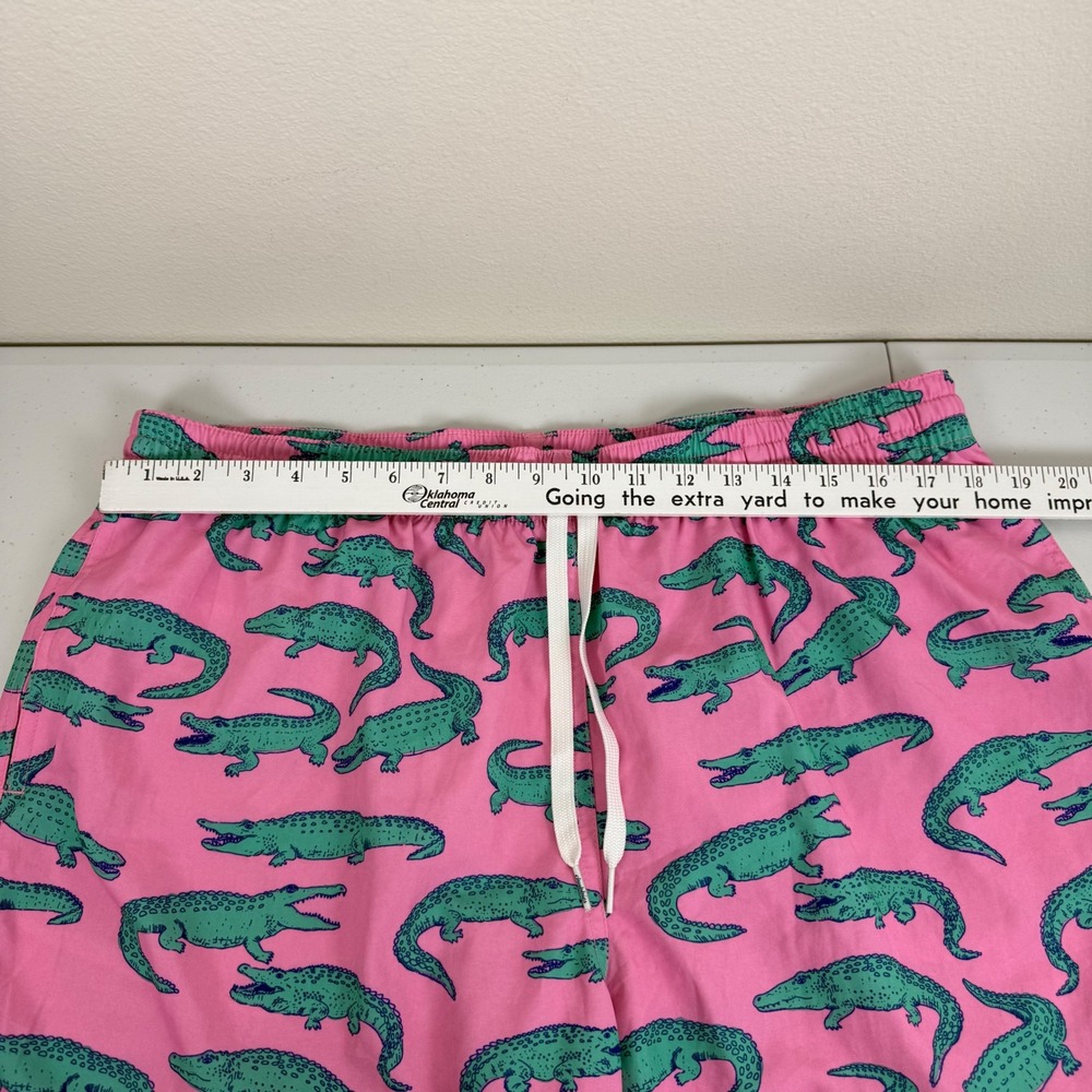 Chubbies Mens 2XL 5.5‎ in Inseam Alligator Print Swim Trunks Shorts Pink Green - Picture 5 of 6